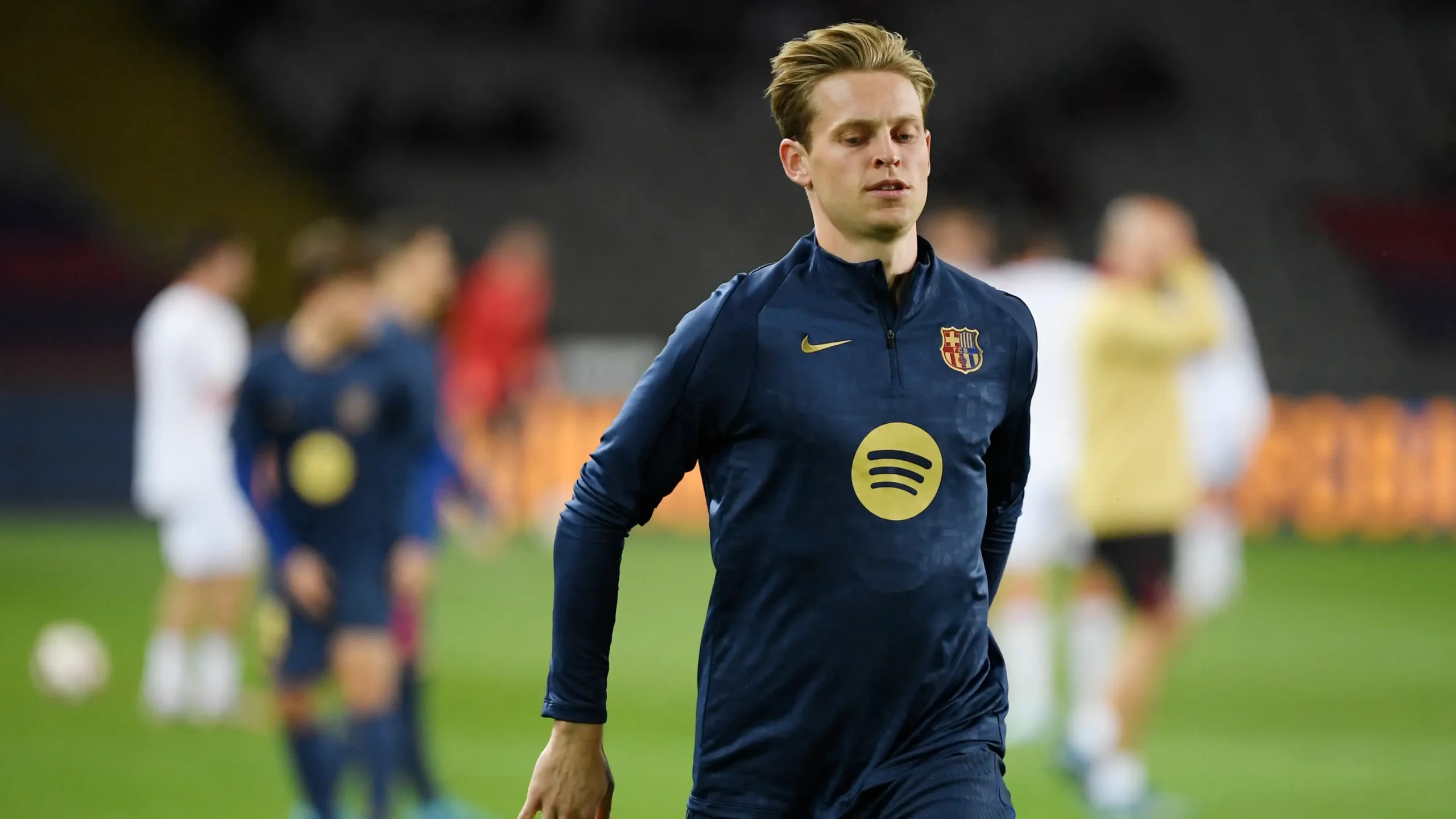 Flick menyebut De Jong belum 100 persen fit untuk bermain